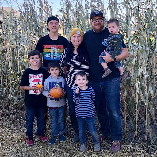 Megan Perry Photo 28