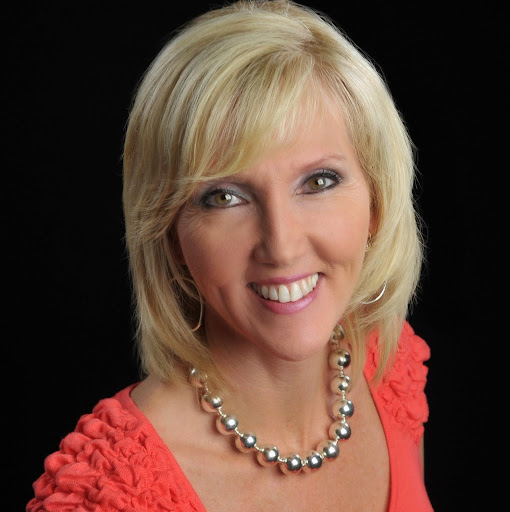 Tonya Walker Photo 12