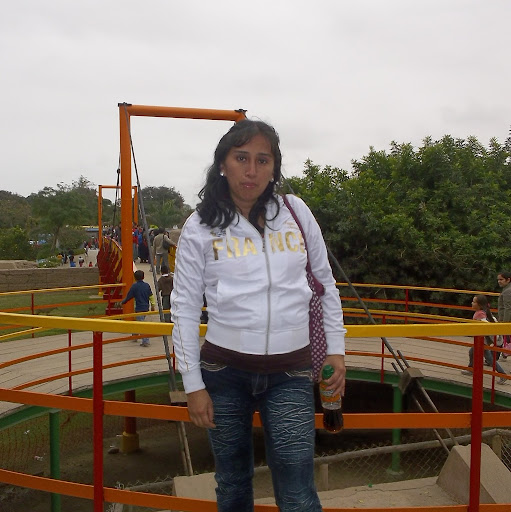 Debora Perez Photo 7