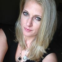 Amanda Oliver Photo 39