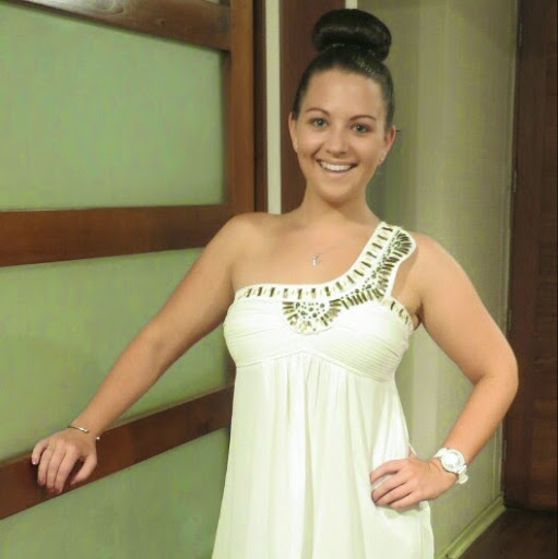 Victoria Mills Photo 23