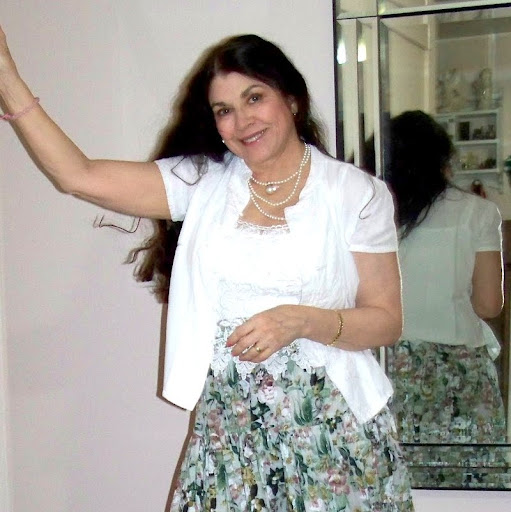 Suzanne Tucker Photo 11