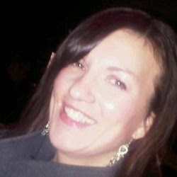 Louise Anderson Photo 29