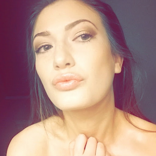 Megan Wright Photo 17