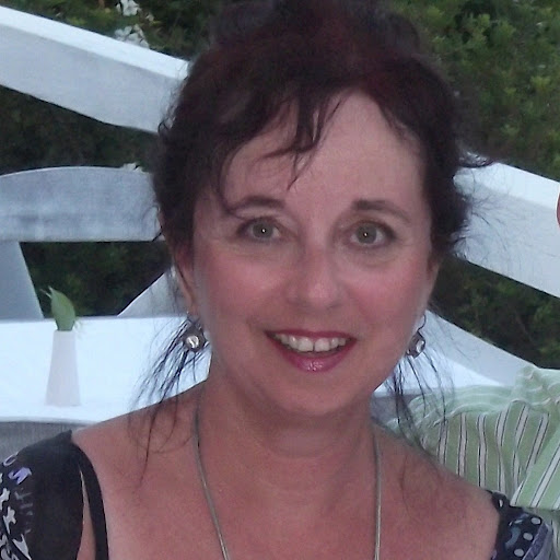 Julie Womack Photo 38