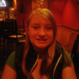 Jade Thacker Photo 9