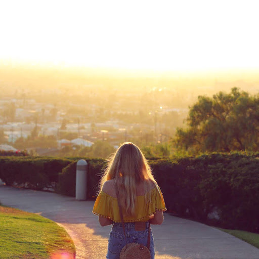 Andrea Ryan Photo 20