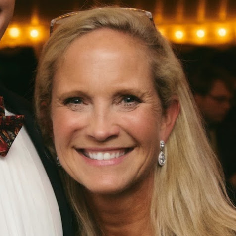 Sally Peck Photo 13