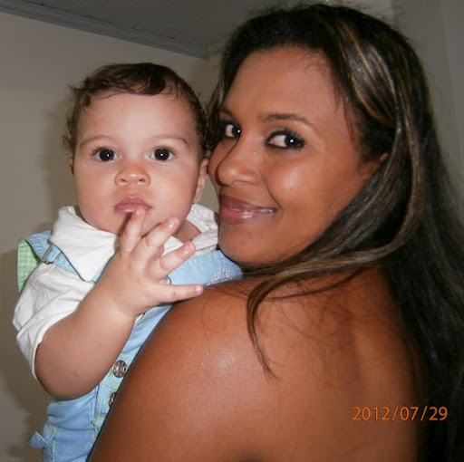 Michele Cruz Photo 16