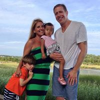 Adrienne Howell Photo 17