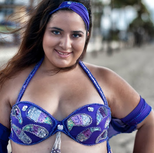 Elizabeth Rios Photo 11