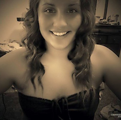 Angela Short Photo 31