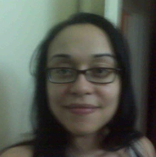 Carrie Reyes Photo 8