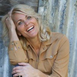 Michelle Bond Photo 12