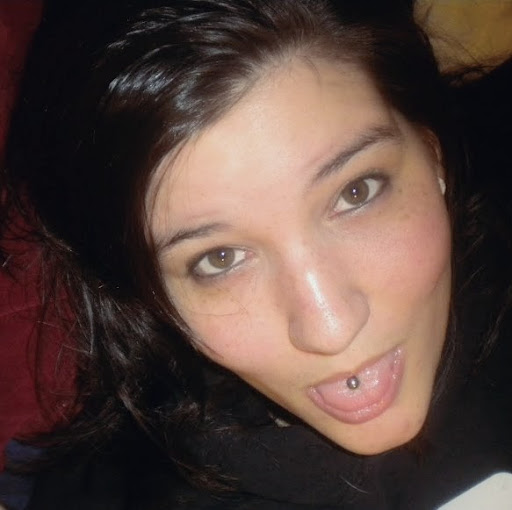 Alexandra Henry Photo 22