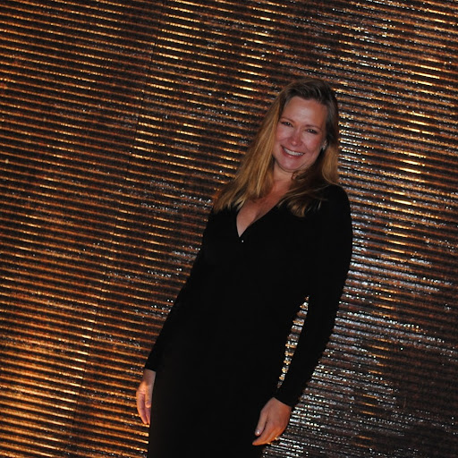 Elizabeth Watson Photo 22