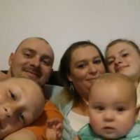 Laura Engle Photo 29