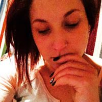 Sarah Blood Photo 15