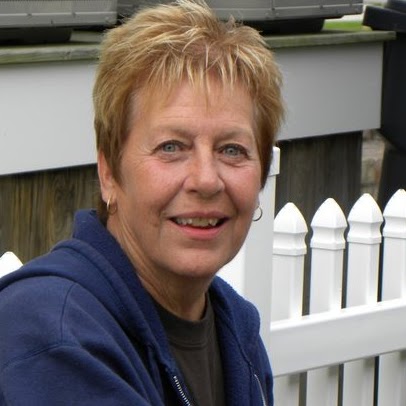 Carolyn Hall Photo 38