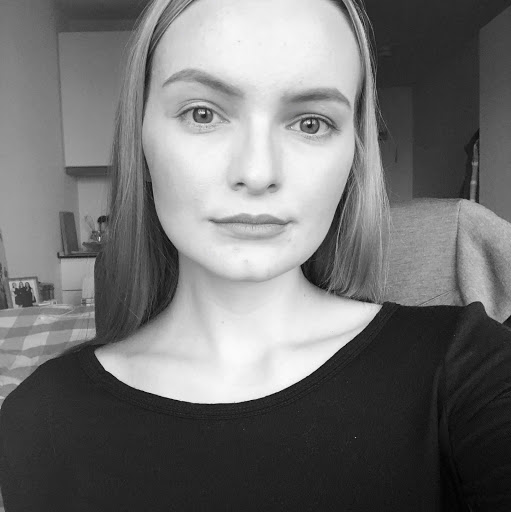 Anna Schroeder Photo 12