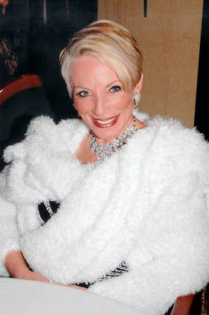 Darlene Richards Photo 9