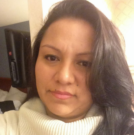 Diana Flores Photo 10