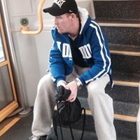 Ryan Lindsay Photo 46