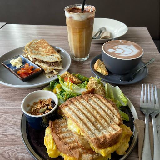 Michael Ling Photo 25