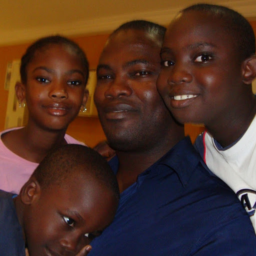 Jeffery Graham Photo 31