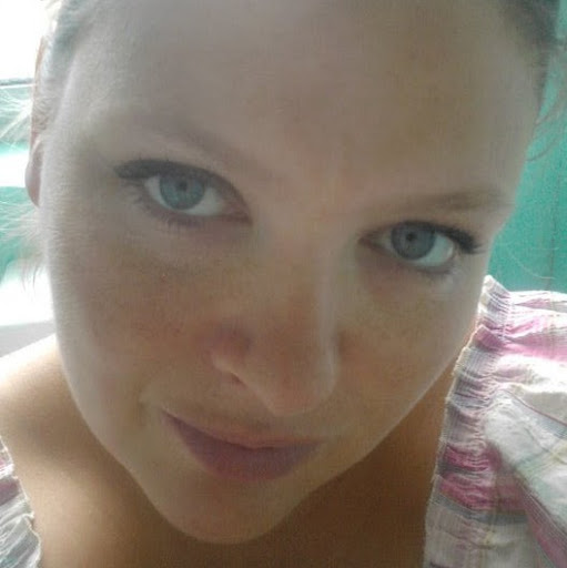 Jodie Sullivan Photo 9