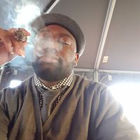 Derek Montgomery Photo 12