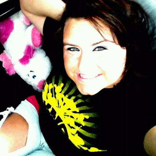 Amber Brown Photo 19