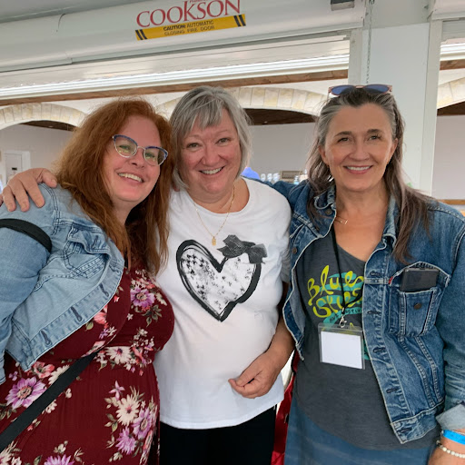 Lori George Photo 36