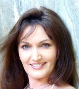 Christine Campbell Photo 3