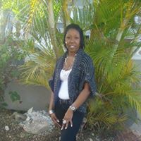 Stefanie Small Photo 2