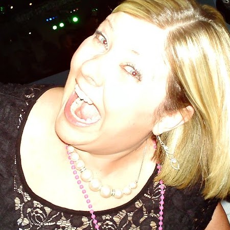 Suzanne Knox Photo 25