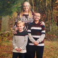 Angie Gallagher Photo 38