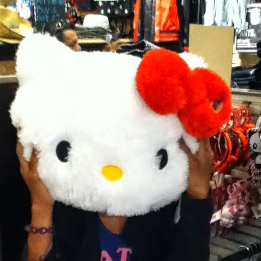 Raven Brown Photo 28