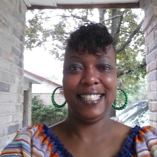 Erica Roberson Photo 9