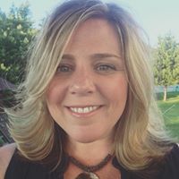 Christine Hull Photo 37