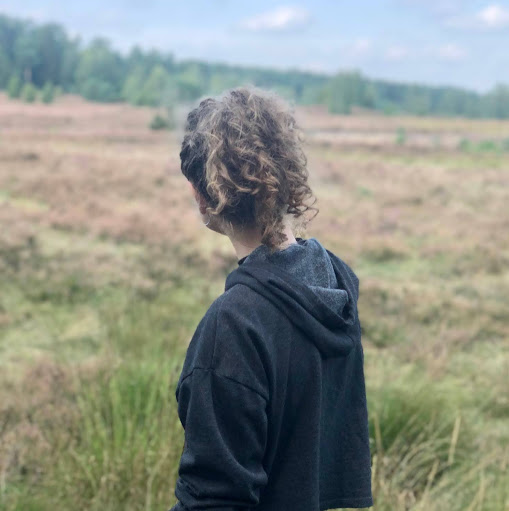 Julia Einhorn Photo 4