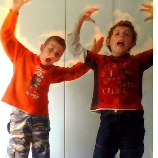 Linda Simons Photo 12