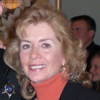 Anne Stapleton Photo 17