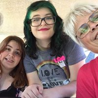 April Nicholson Photo 22