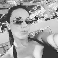 Michelle Reis Photo 16