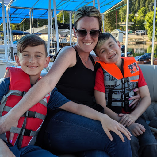 Leah Jackson Photo 22