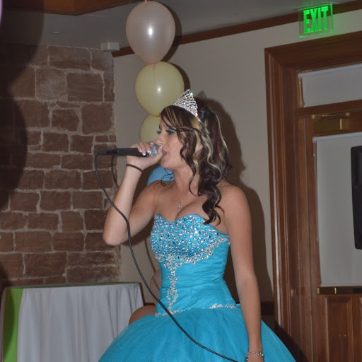 Adriana Mendez Photo 20