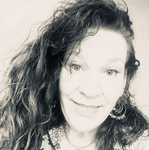 Sylvia Wells Photo 19