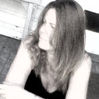 Julie Henning Photo 32