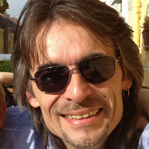 Mark Spalding Photo 38